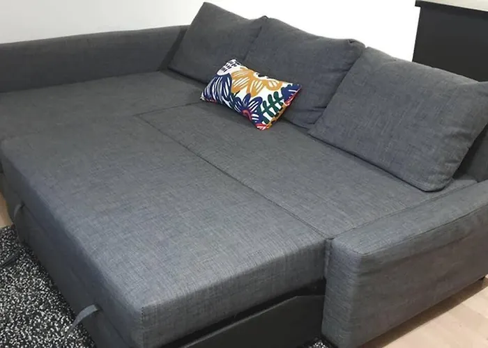 Modern 2 Bedrooms Flat In Center With Parking-3A